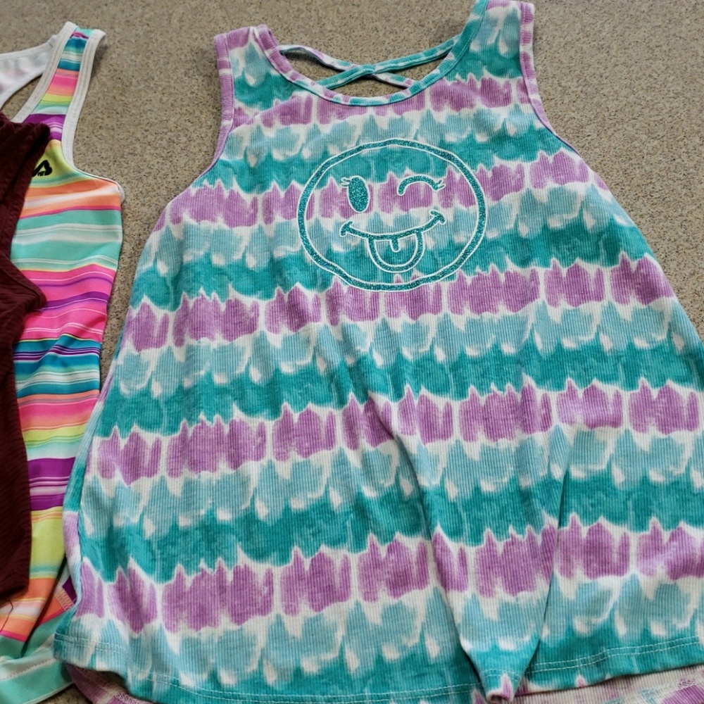 Tank top bundle - Picture 4 of 8